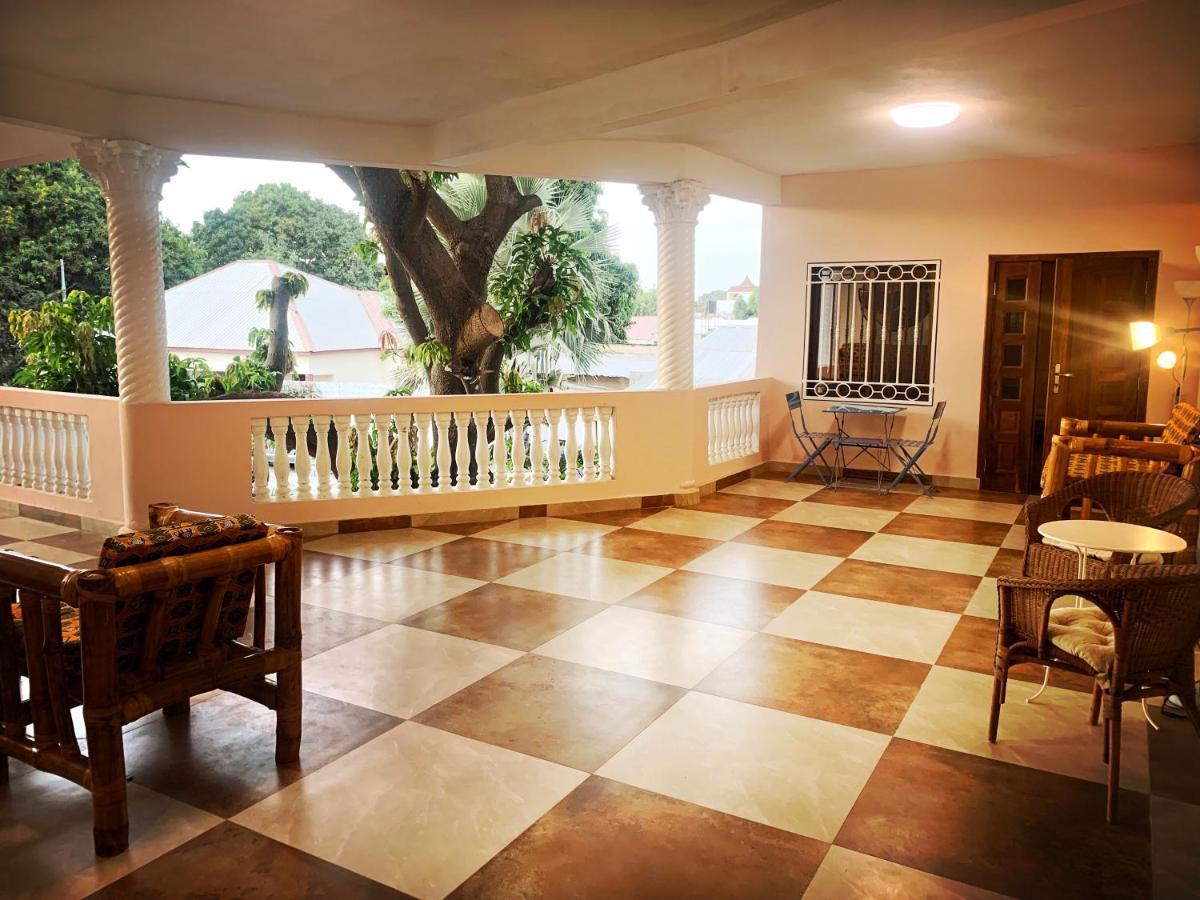 Bajo Kunda - Guesthouse Kololi Exterior foto